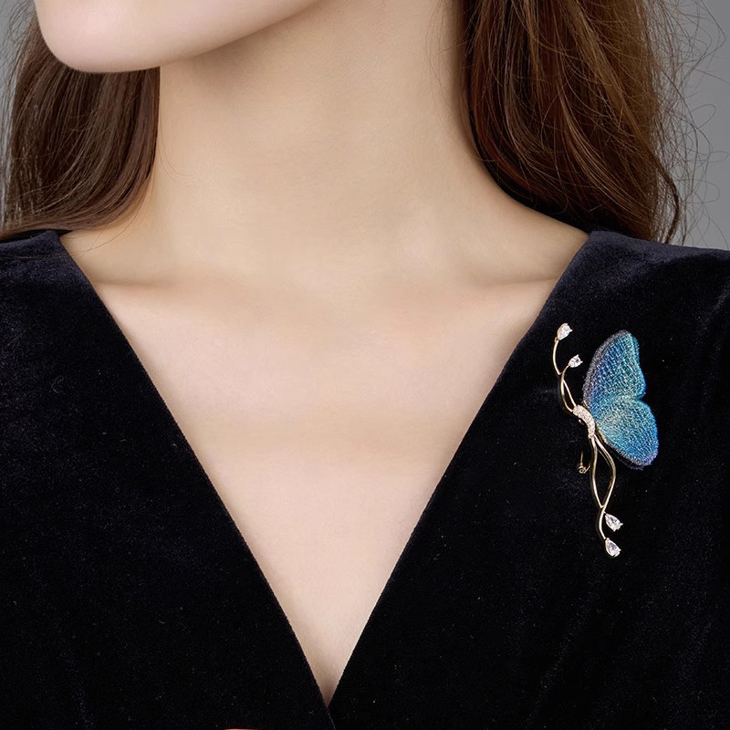 High-End Blue Initial Butterfl - огляд і ціна Embroidery Initials Designs