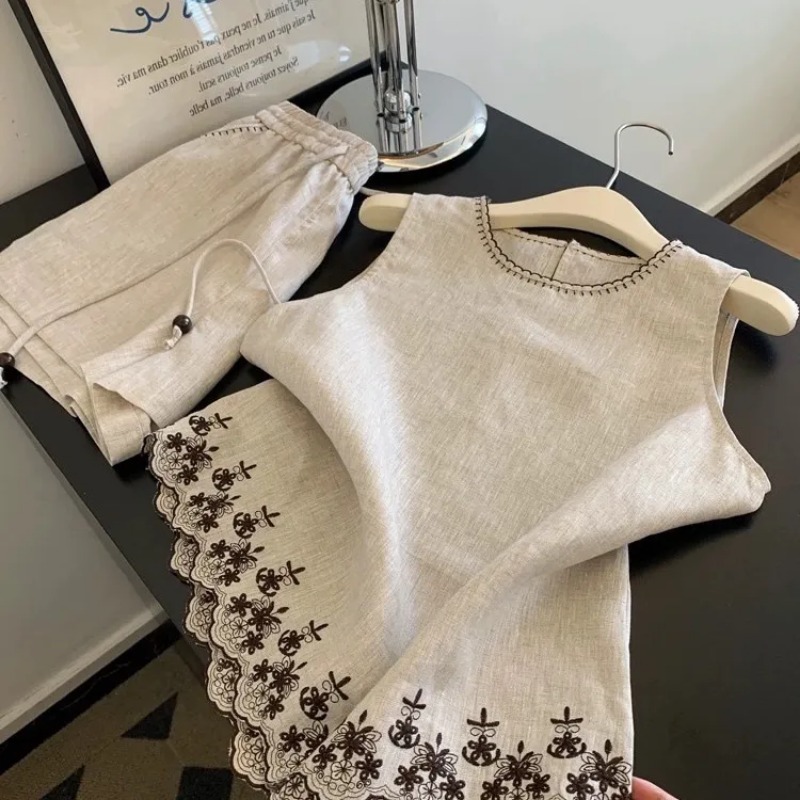 Simple Old Money Style Cotton  - огляд і ціна Embroidery Class