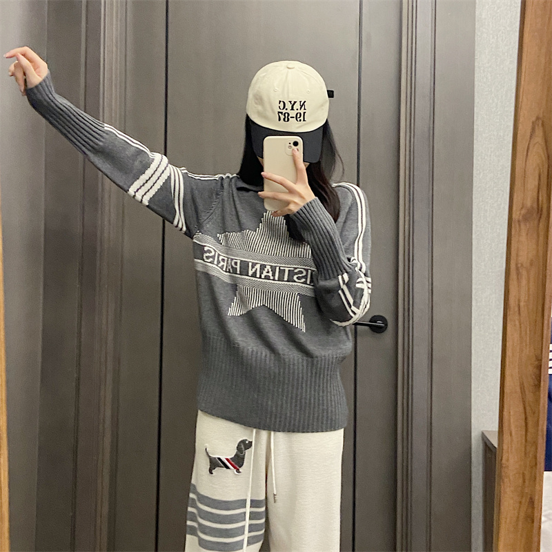 Women's Collared Knitted Sweat - огляд і ціна Embroidery Font